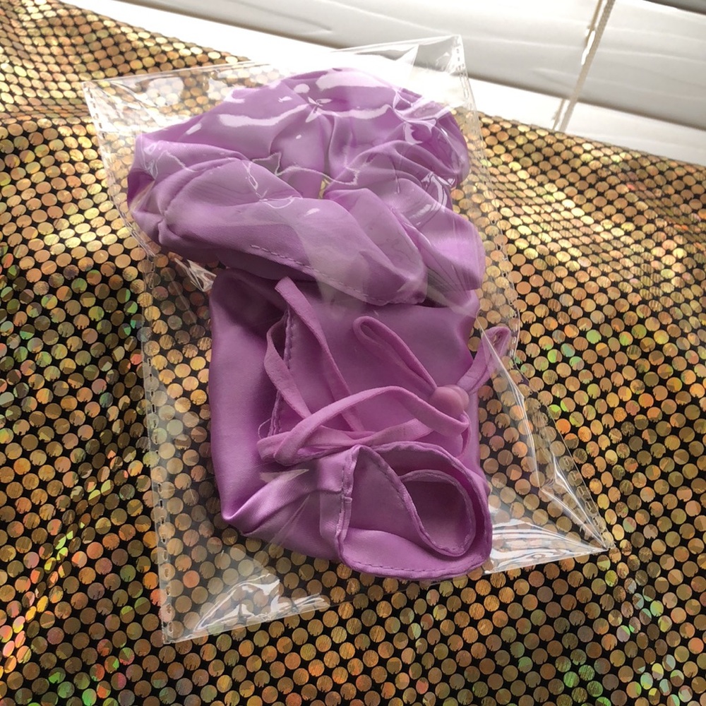 -new- Silk Mask & Scrunchy Set